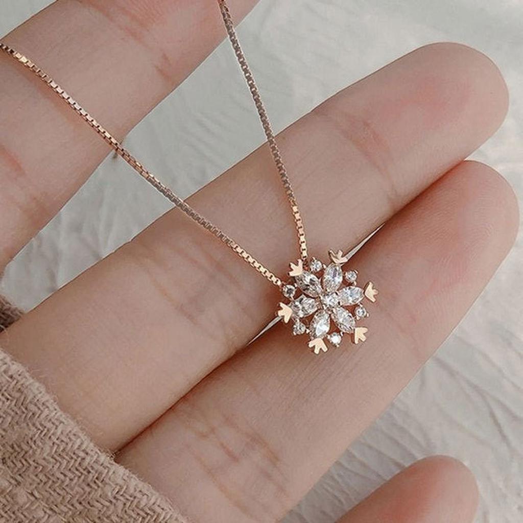 Crystal Necklace “Shiny Snow”