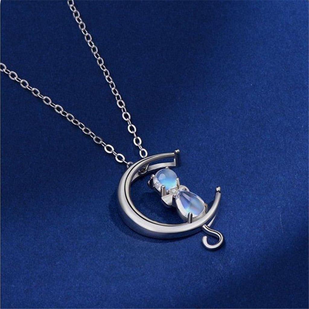 Necklace with Crescent Moon and Cat in Moonstone