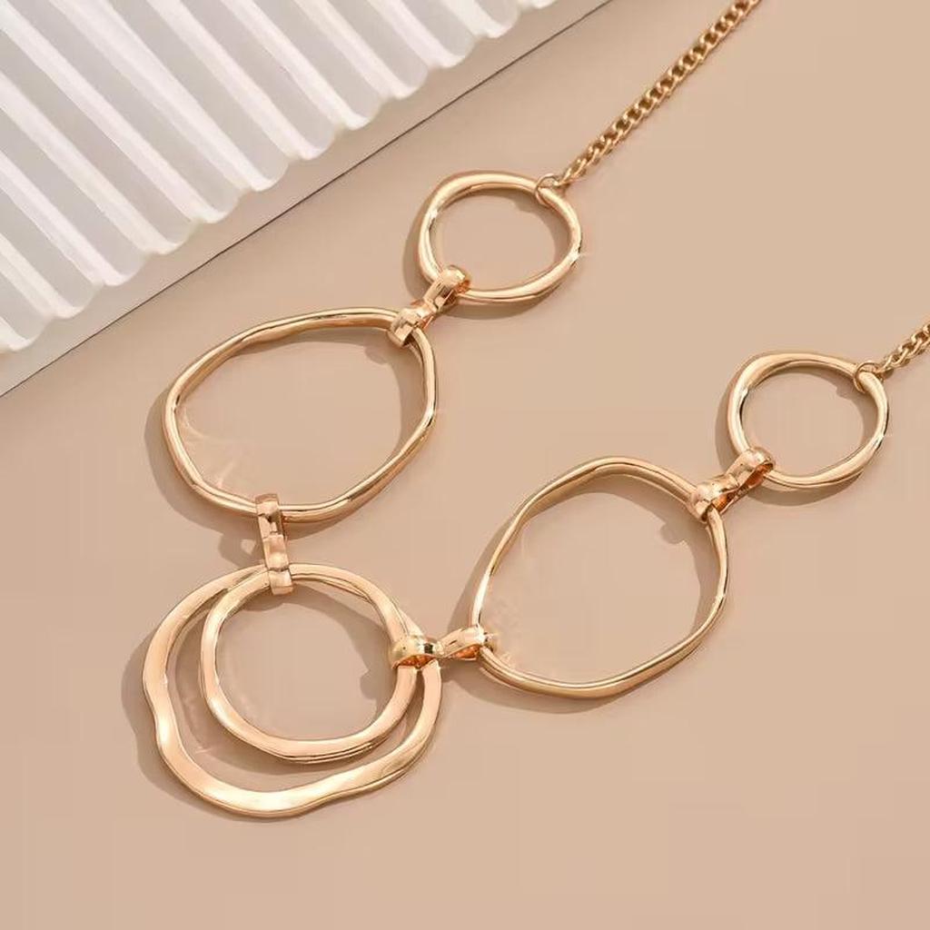 Classic Elegant Pendant Necklace