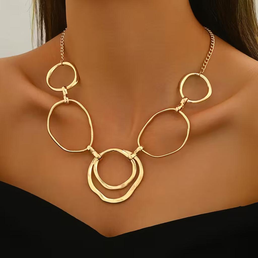 Classic Elegant Pendant Necklace