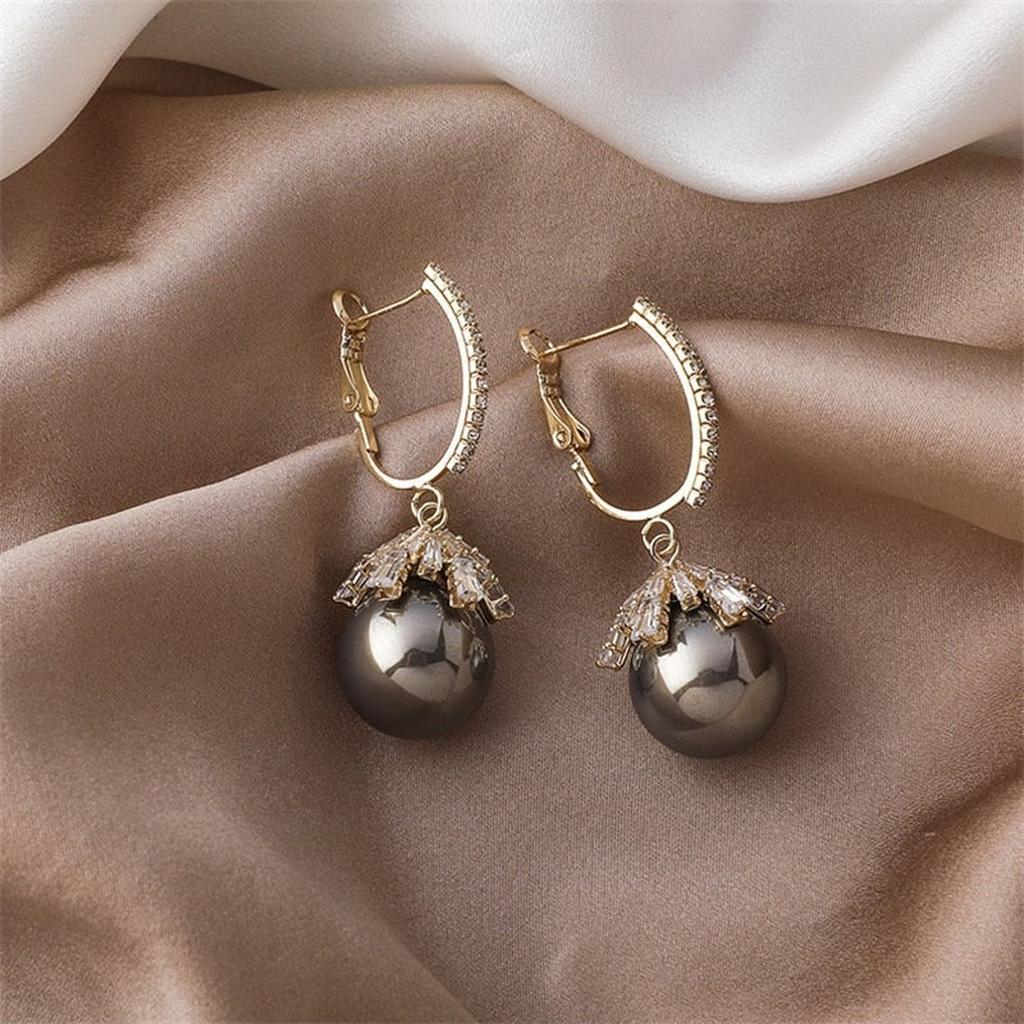 Drop Earrings with Pearls
