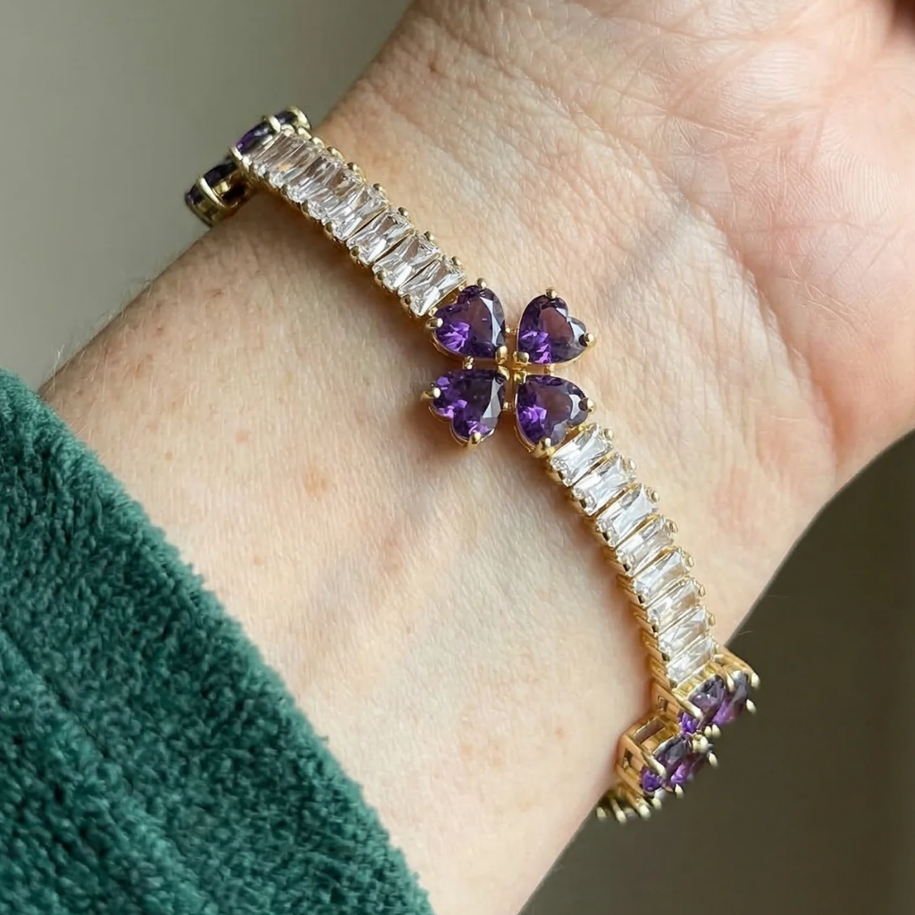 Heart Bracelet with Amethyst and Clover | Gold
