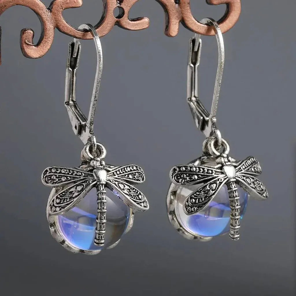Circular Earrings in Antique White Gold