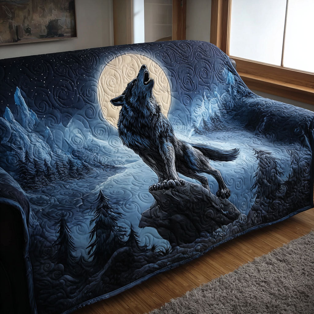 Quilted Sofa Cover with Wolf