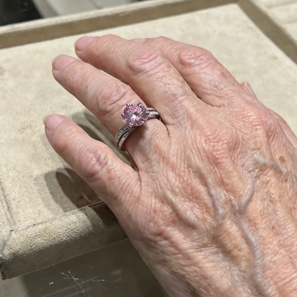 Pink Contour Ring “Moonlight” | White Gold