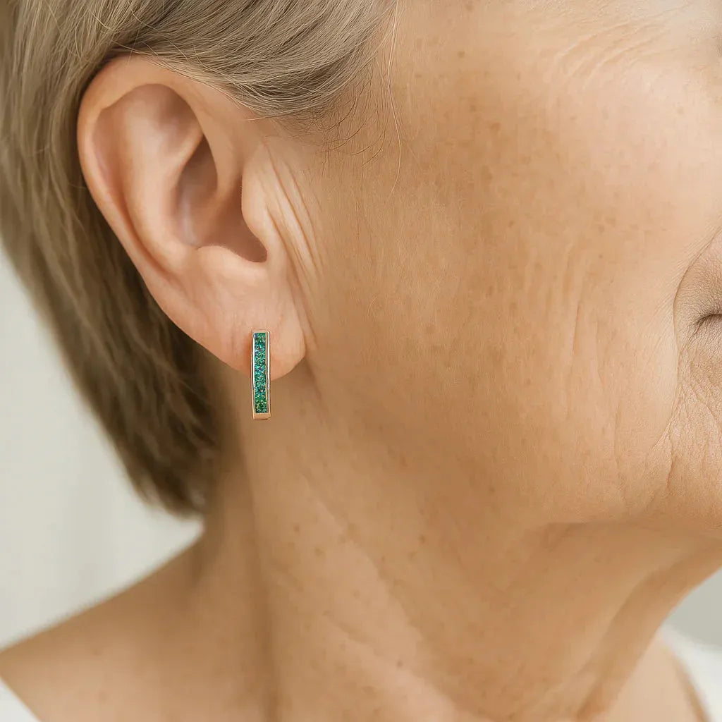 Earrings with Emerald and Zirconia in Gold