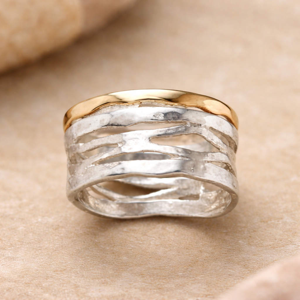 Retro Ring “Oco” in Gold and White Gold