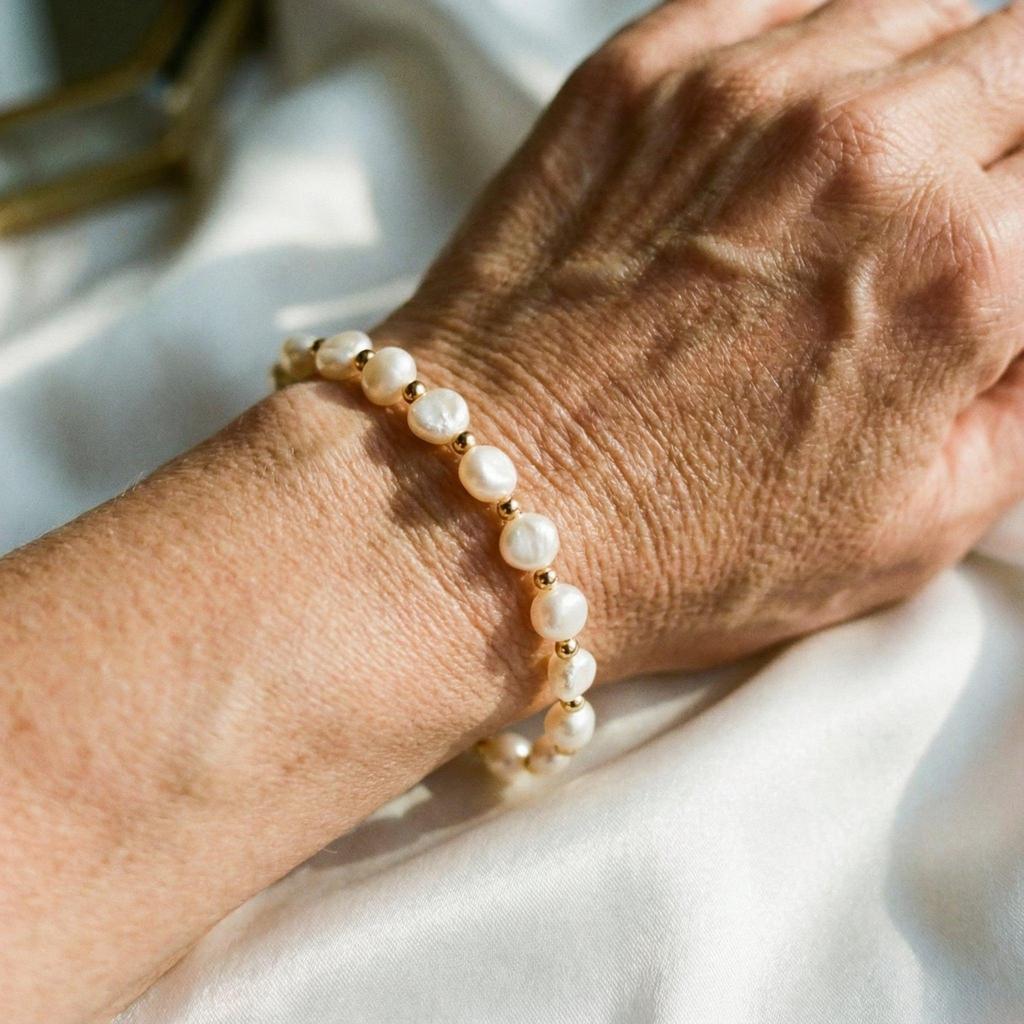 White Retro Bracelet with Pearls and Gold Accents