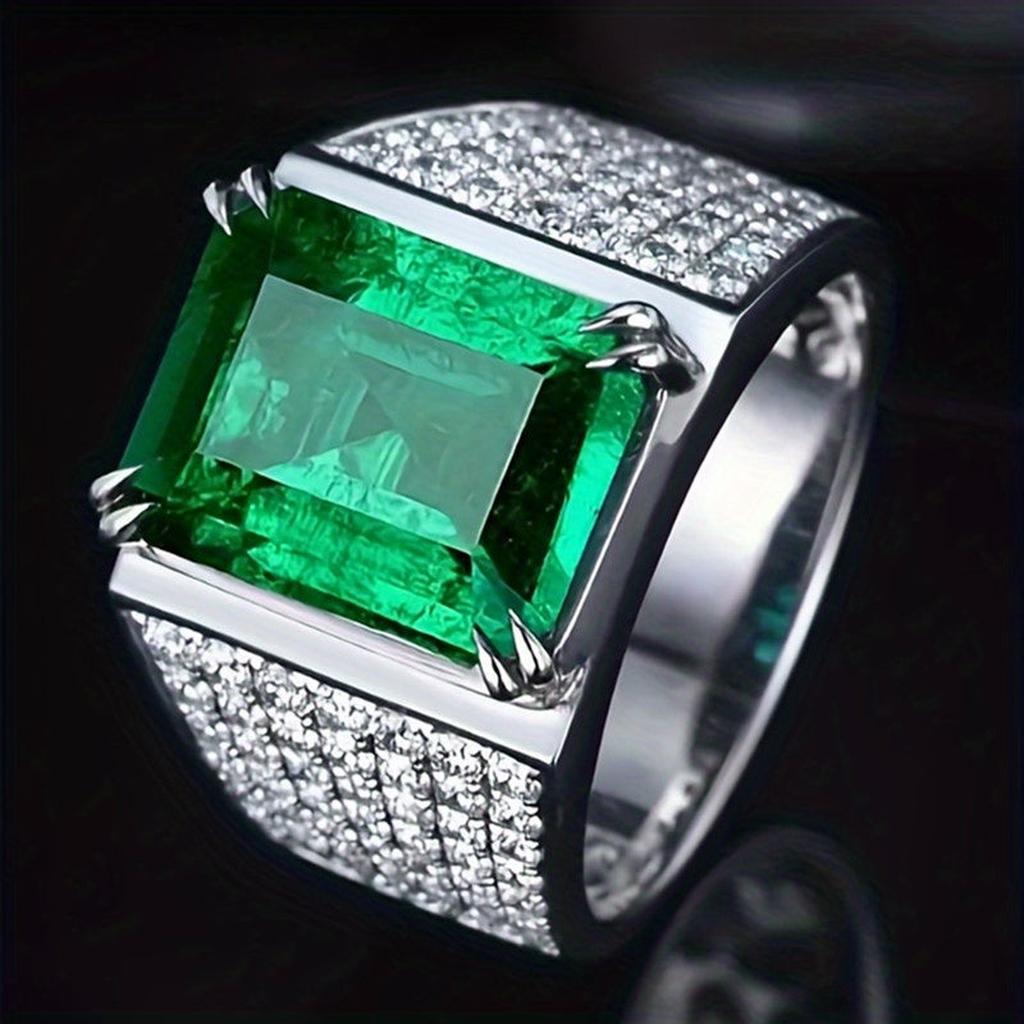 Elsa Ring with Emerald and Zirconia