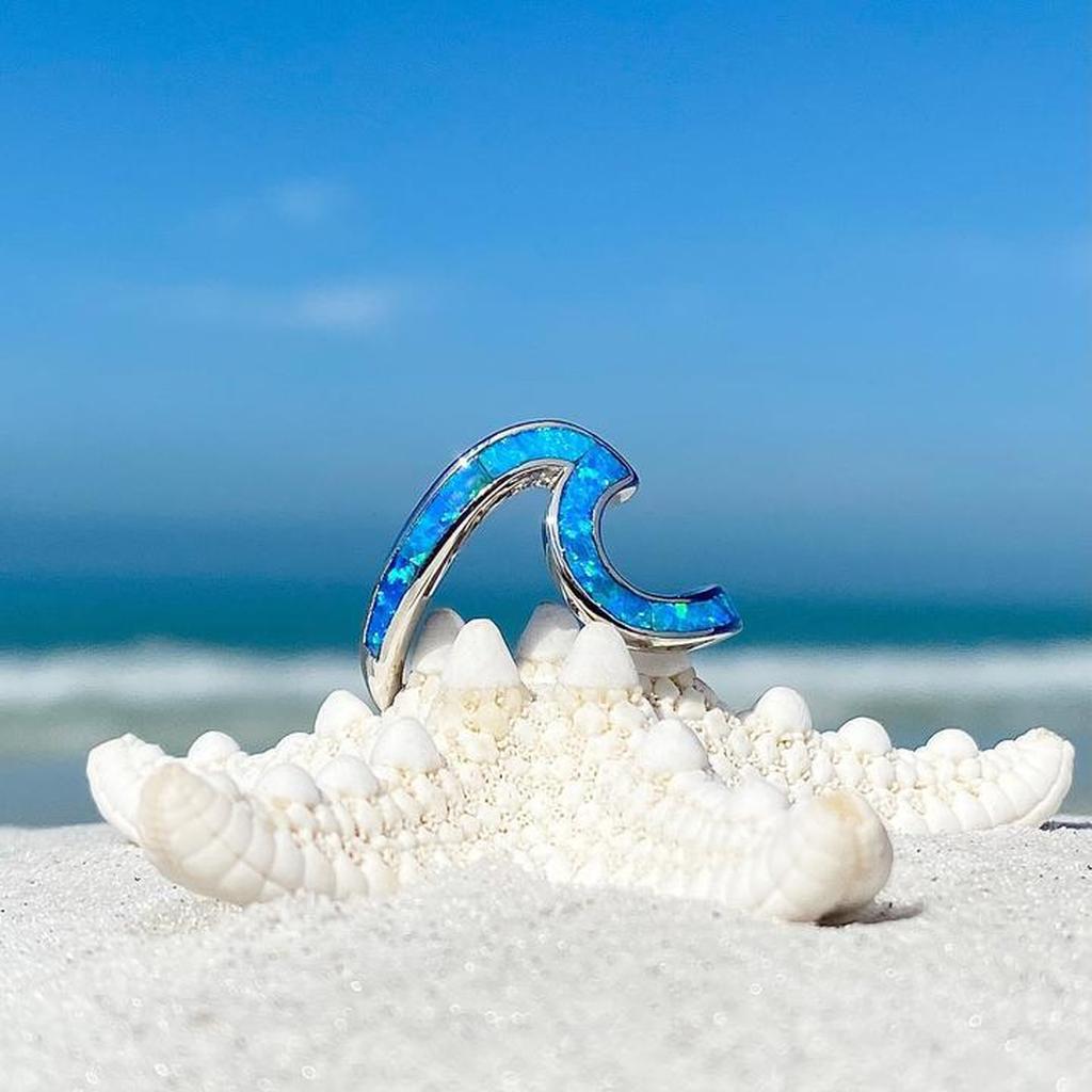 Ring “Sea” with Opal in White Gold