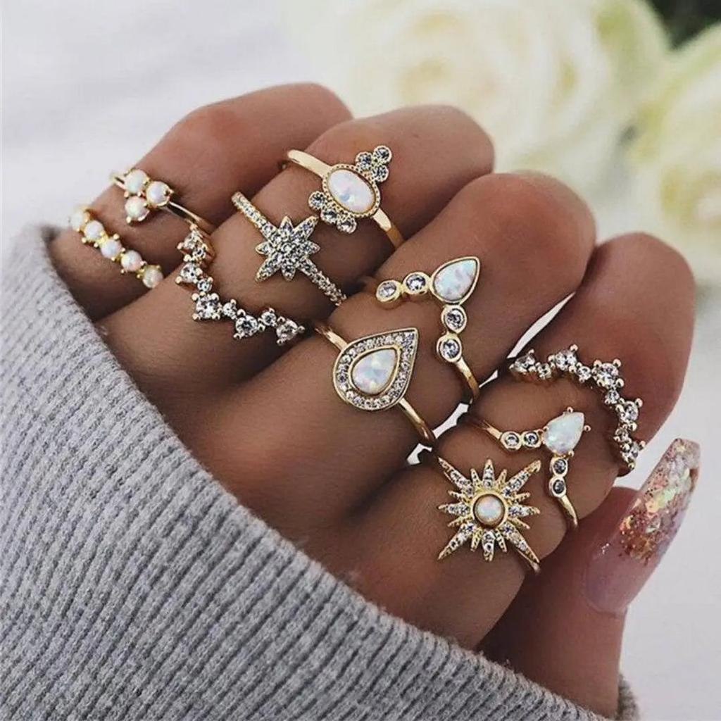 Ring Set with 8 to 12 Rings