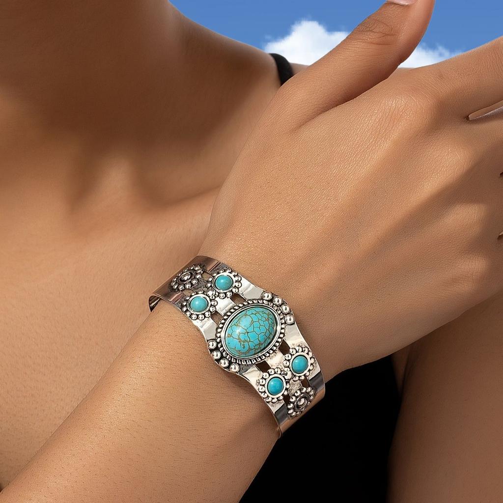 Seren Turquoise Bangle | White Gold