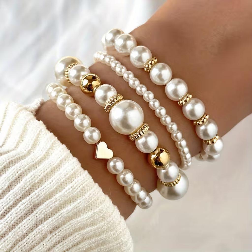 Set of Bracelets with White Pearls