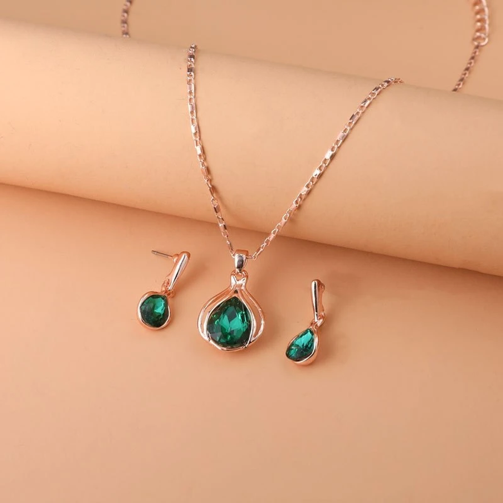 Set: Necklace and Earrings with Green Crystal | Gold