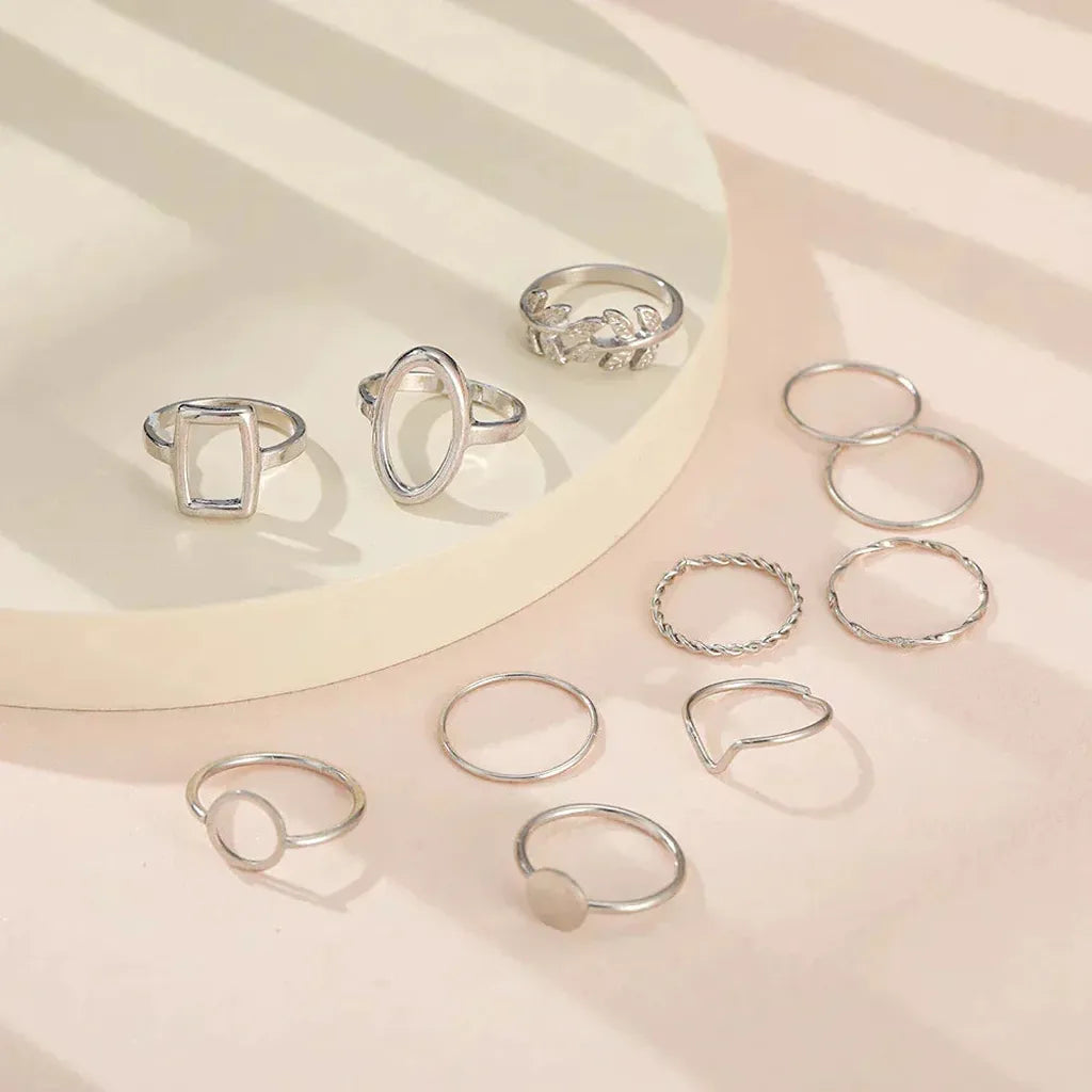Set with 11 Retro Rings