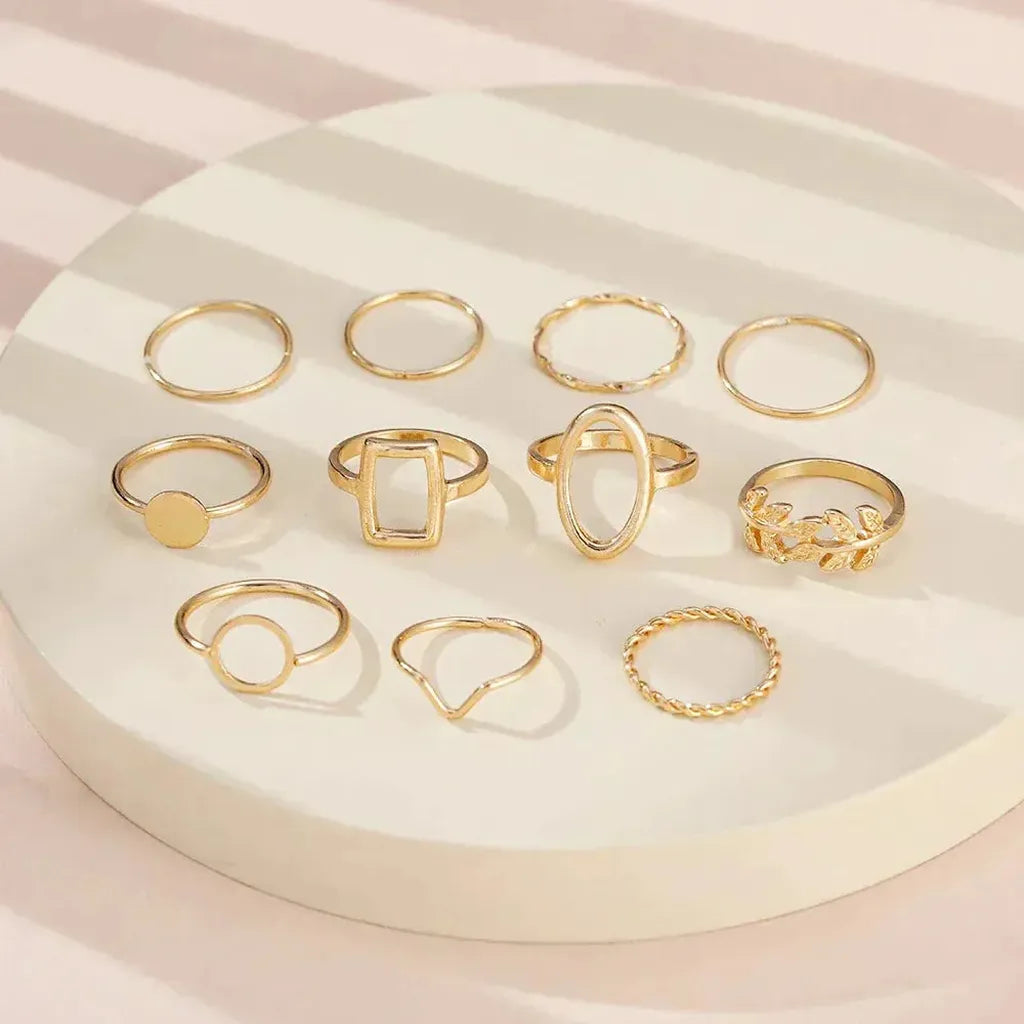 Set with 11 Retro Rings