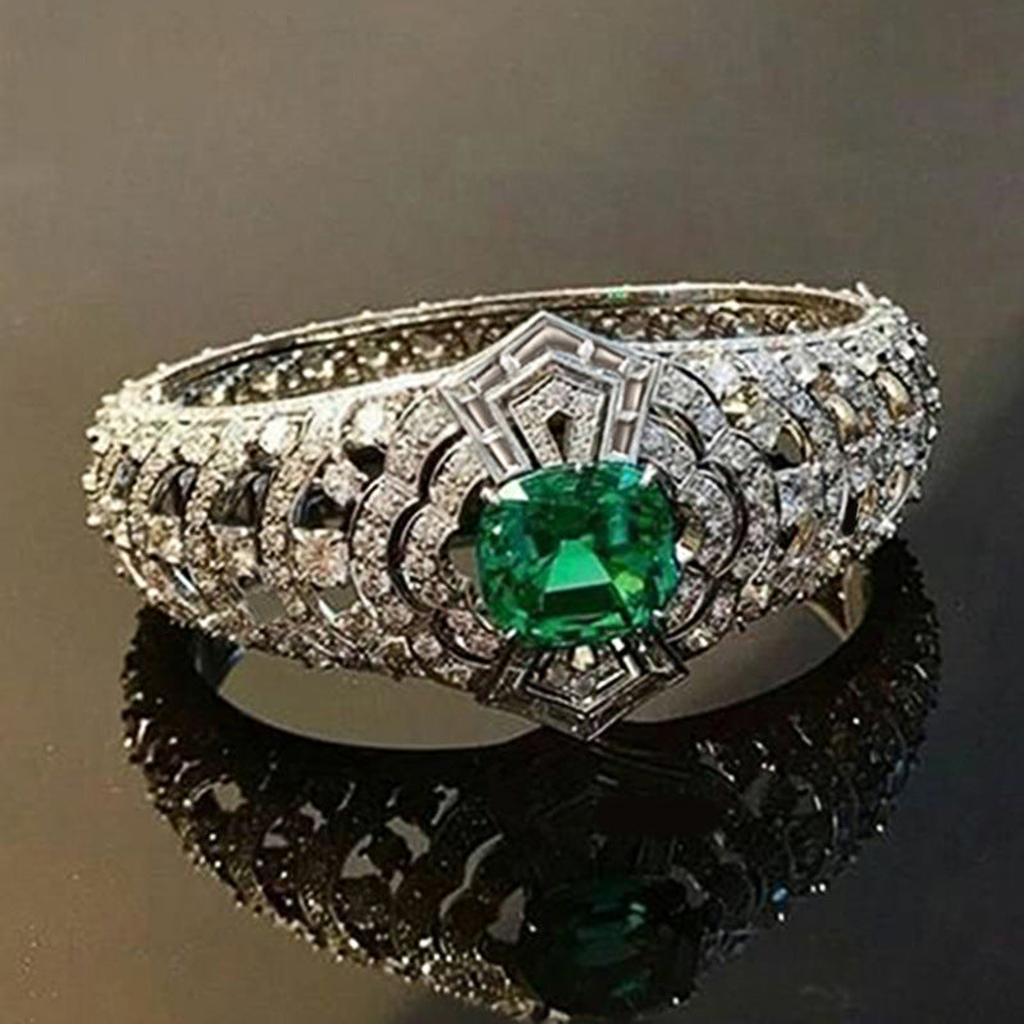 Emerald Ring in Art Deco Style