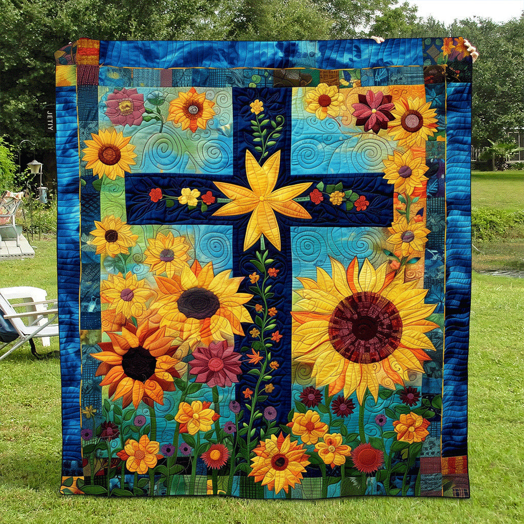 Quilted Blanket – Sunlit Cross
