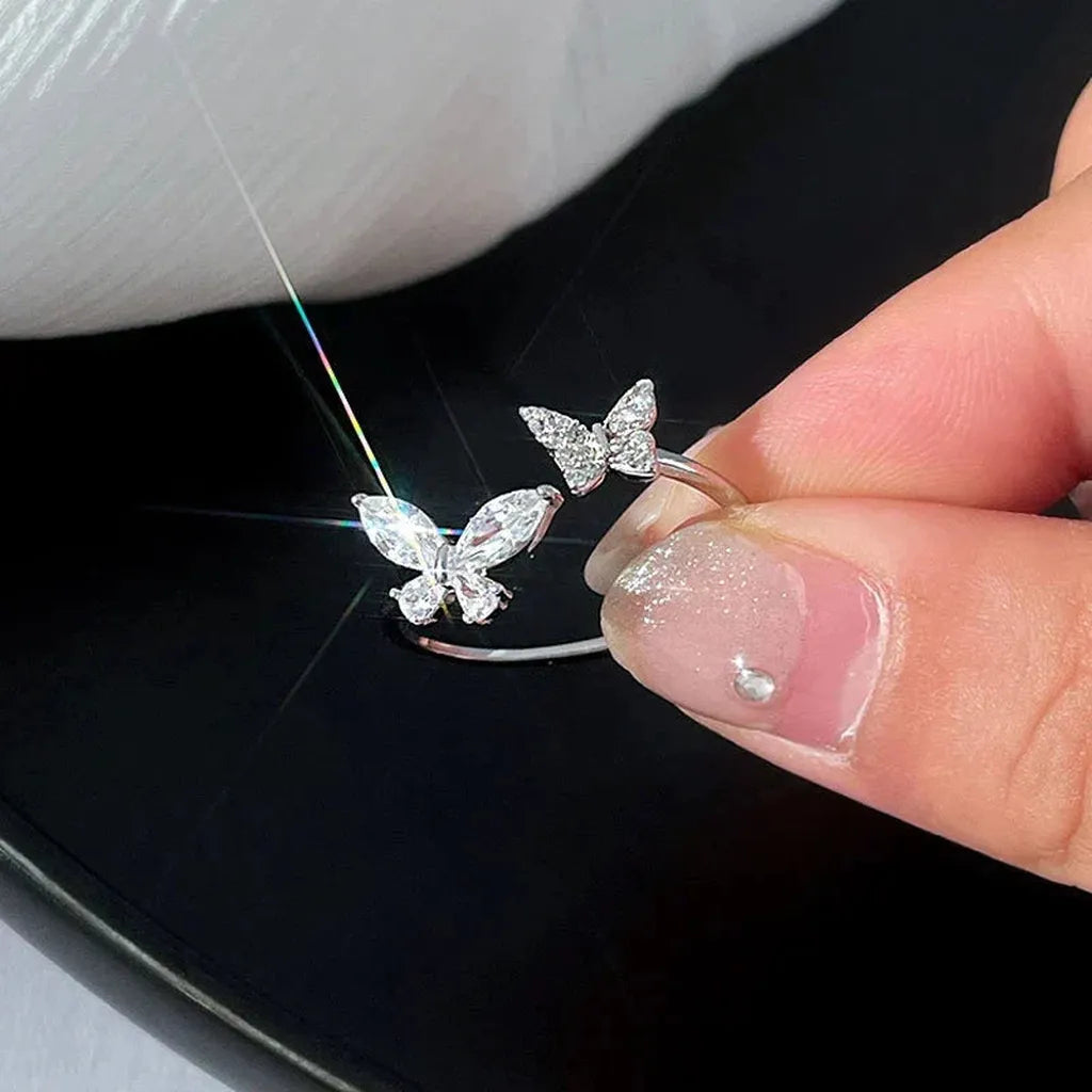 Adjustable Butterfly Ring in White Gold