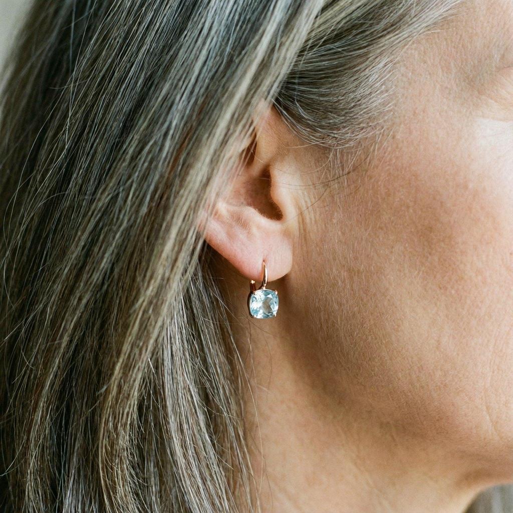 Vintage Earrings in Blue with Zirconia