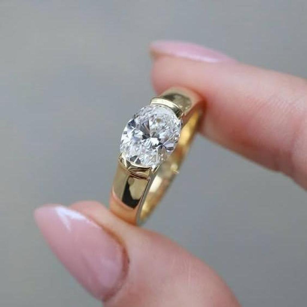 Vintage Ring in Gold with Zirconia